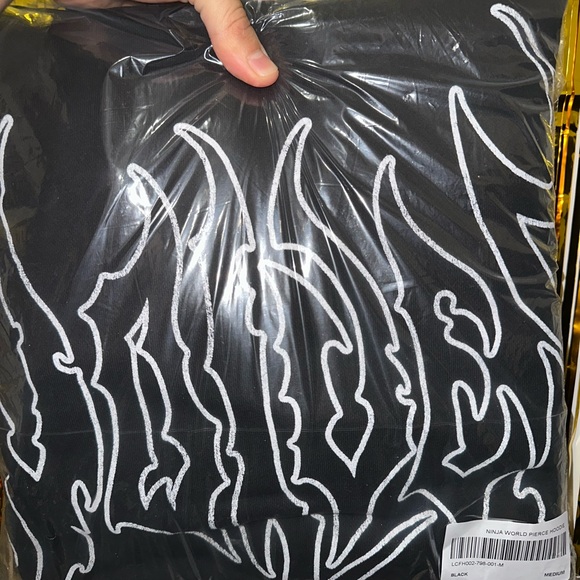 DARC SPORT X NARUTO X KAKASHI HATAKE “NINJA WORLD” HOODIE - Picture 9 of 9